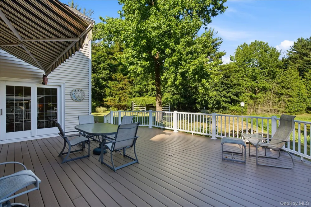 54 Snake Hill Road Cold Spring Harbor, NY 11724