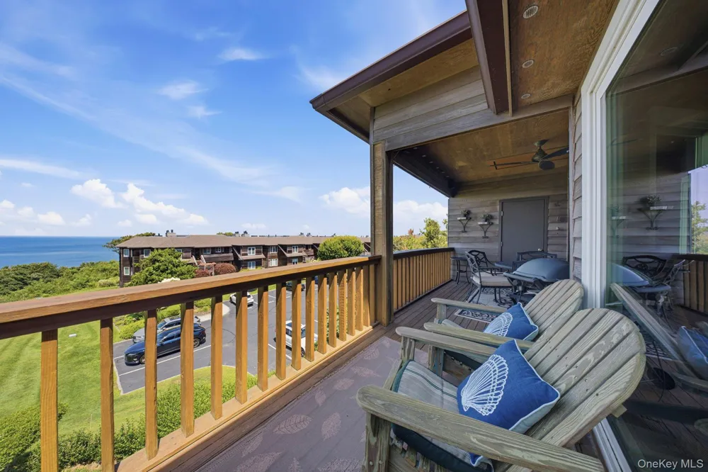 606 Fox Hill Drive Baiting Hollow, NY 11933