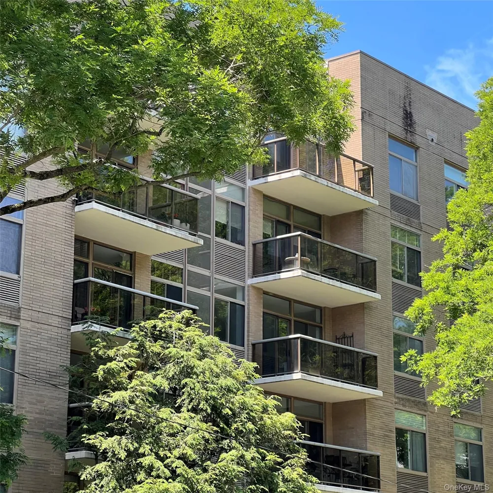 35 Chatsworth Avenue #1J Larchmont, NY 10538