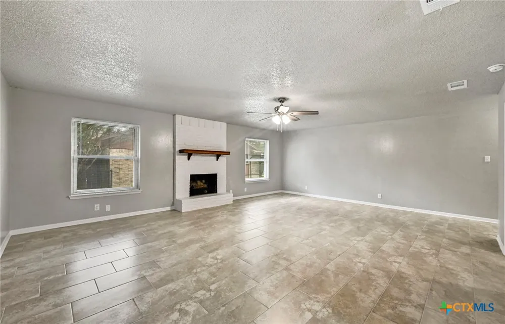 1404 Farhills Drive Killeen, TX 76549