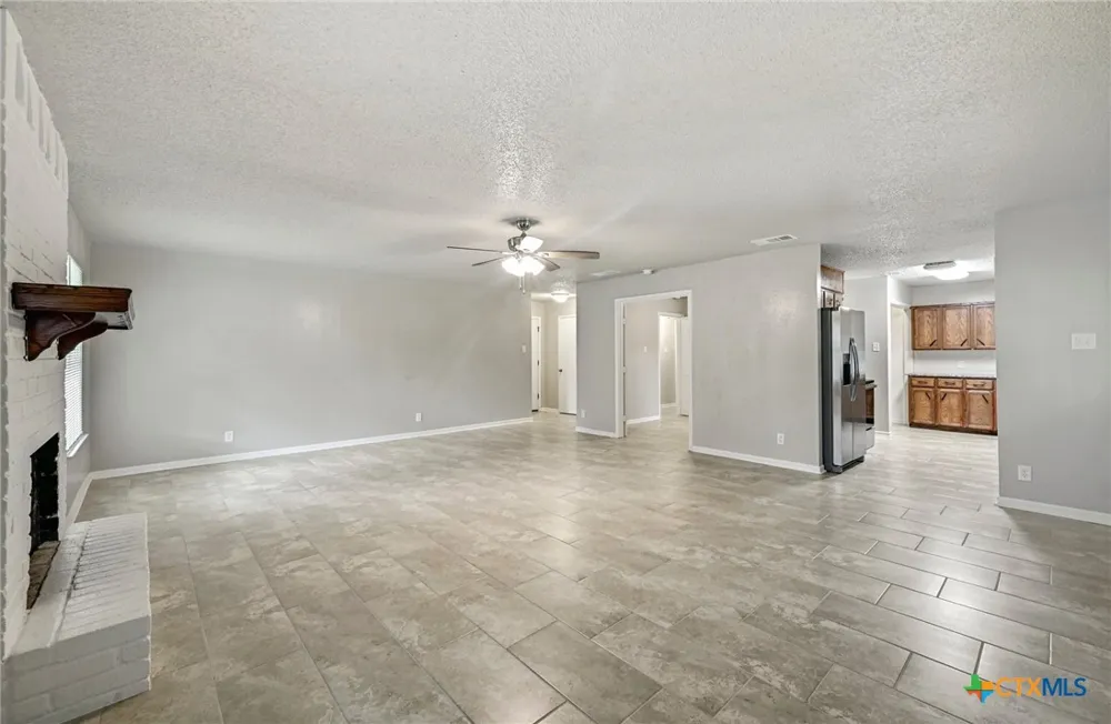 1404 Farhills Drive Killeen, TX 76549