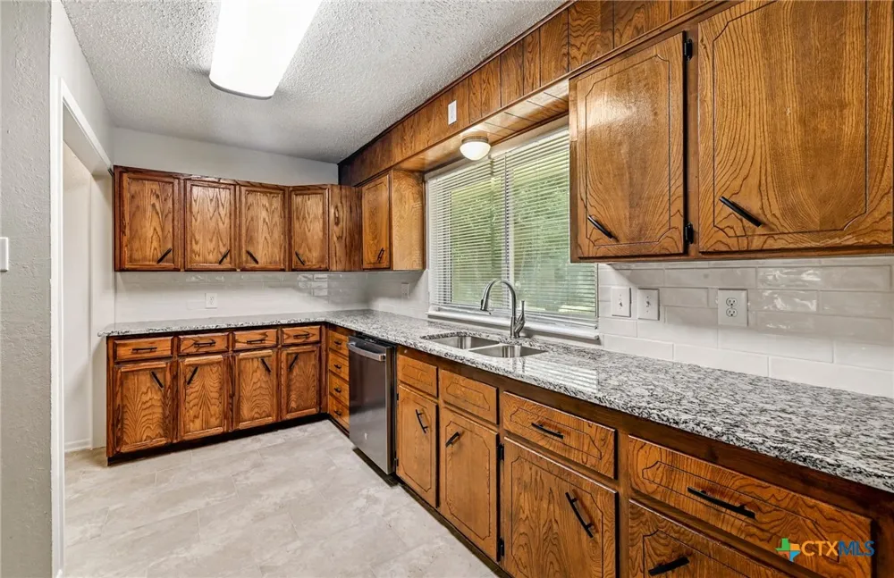 1404 Farhills Drive Killeen, TX 76549
