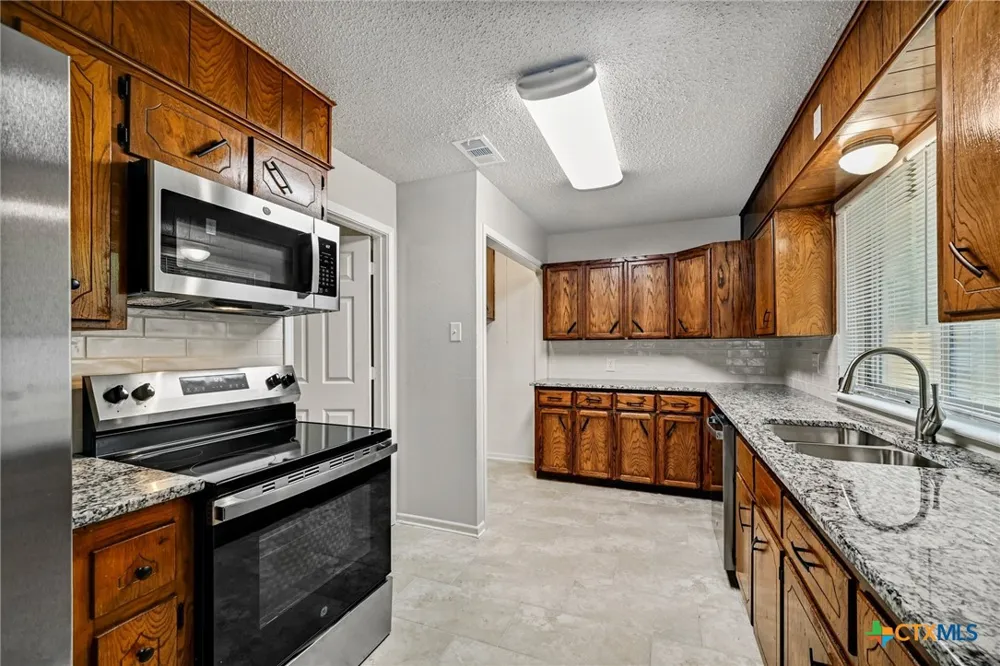 1404 Farhills Drive Killeen, TX 76549