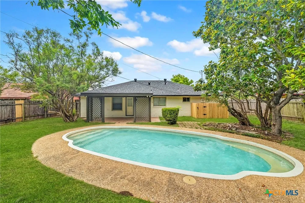 1404 Farhills Drive Killeen, TX 76549