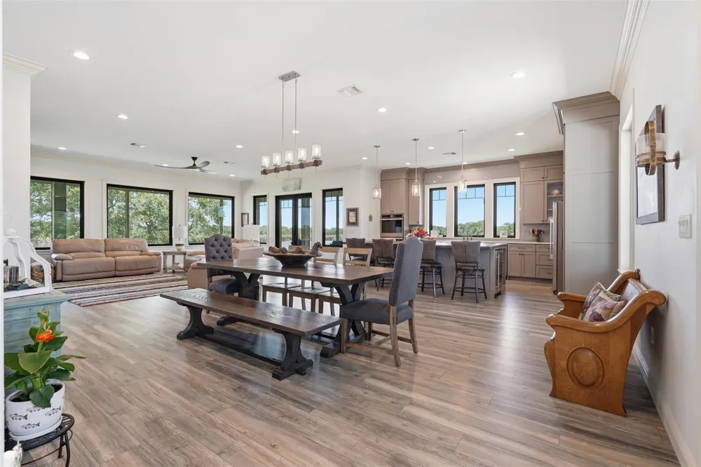 7165 Backridge Road Sabine Pass, TX 77655