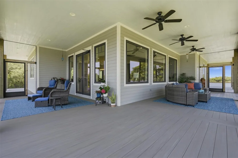 7165 Backridge Road Sabine Pass, TX 77655