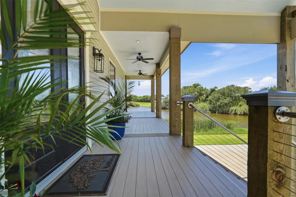 7165 Backridge Road Sabine Pass, TX 77655