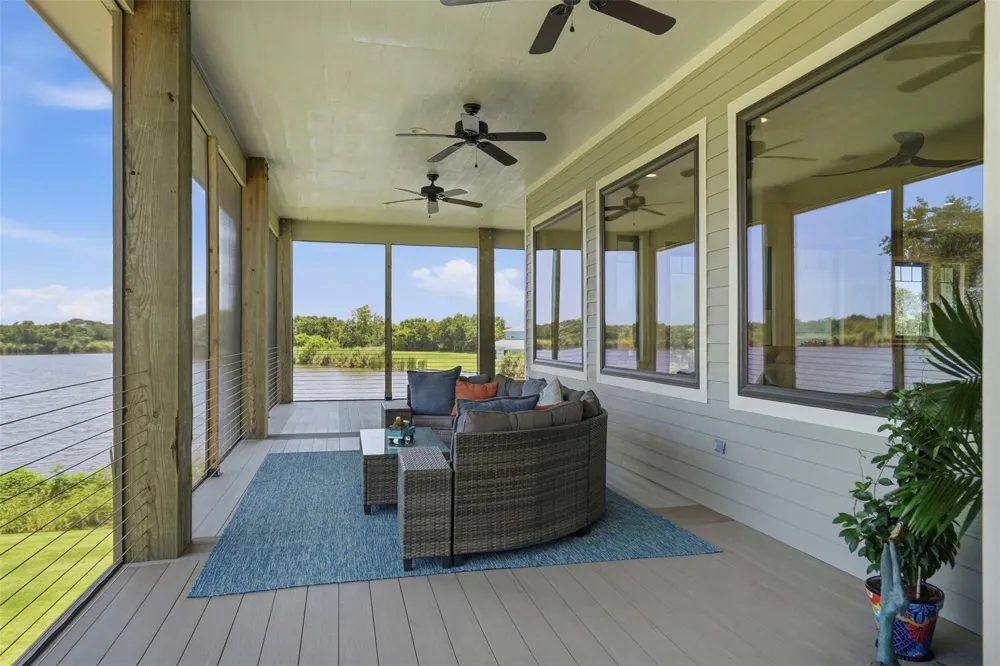 7165 Backridge Road Sabine Pass, TX 77655