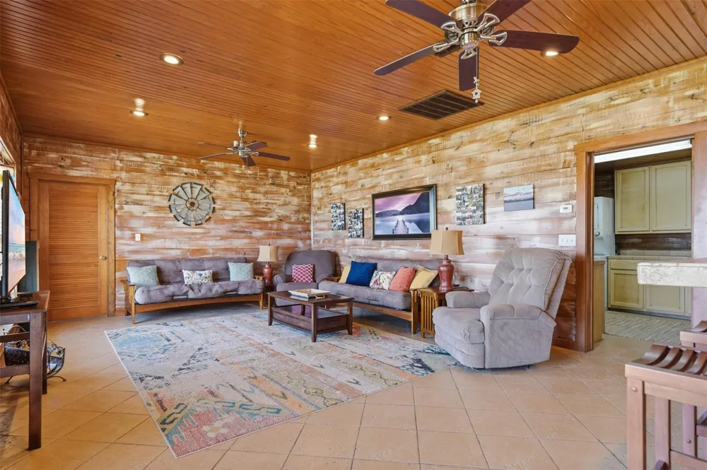 7165 Backridge Road Sabine Pass, TX 77655