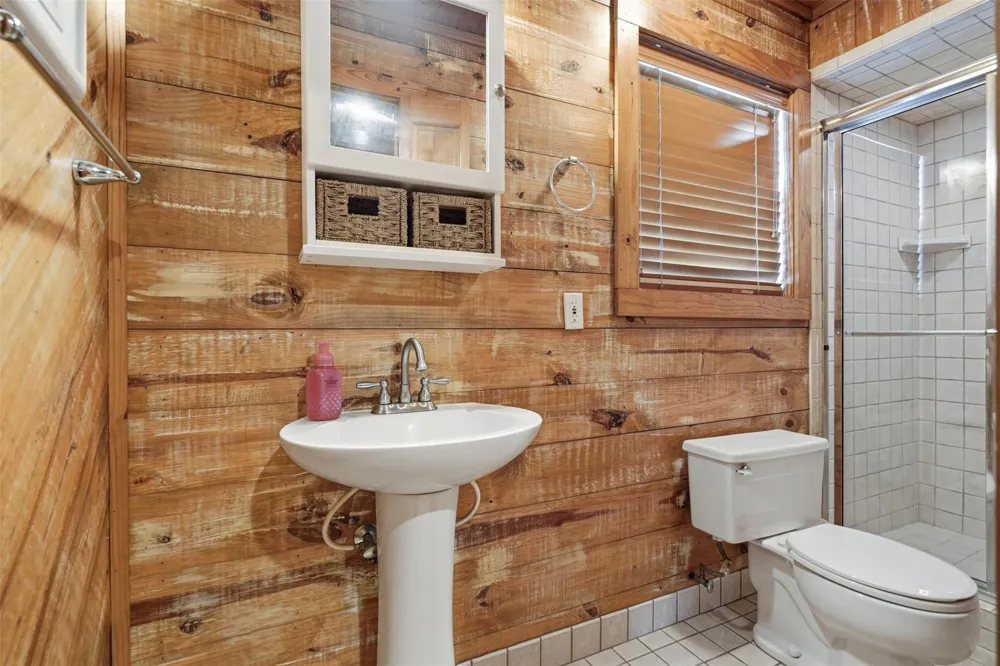 7165 Backridge Road Sabine Pass, TX 77655
