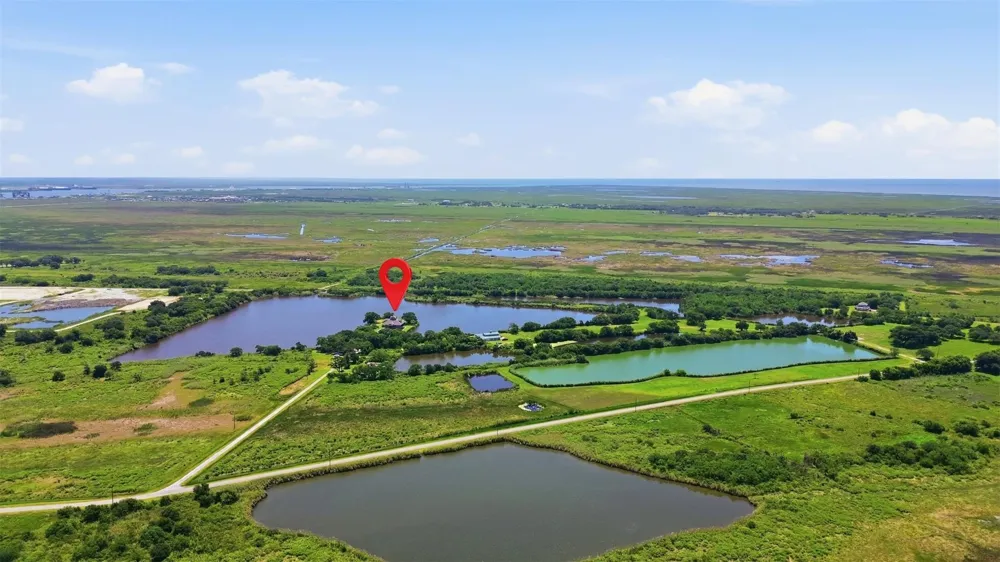 7165 Backridge Road Sabine Pass, TX 77655
