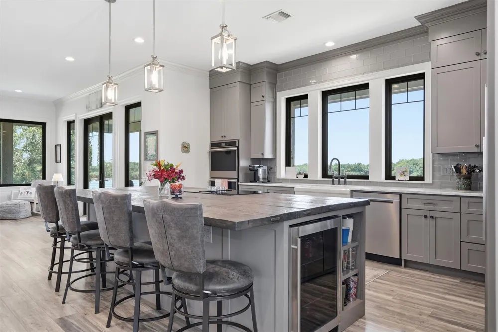 7165 Backridge Road Sabine Pass, TX 77655