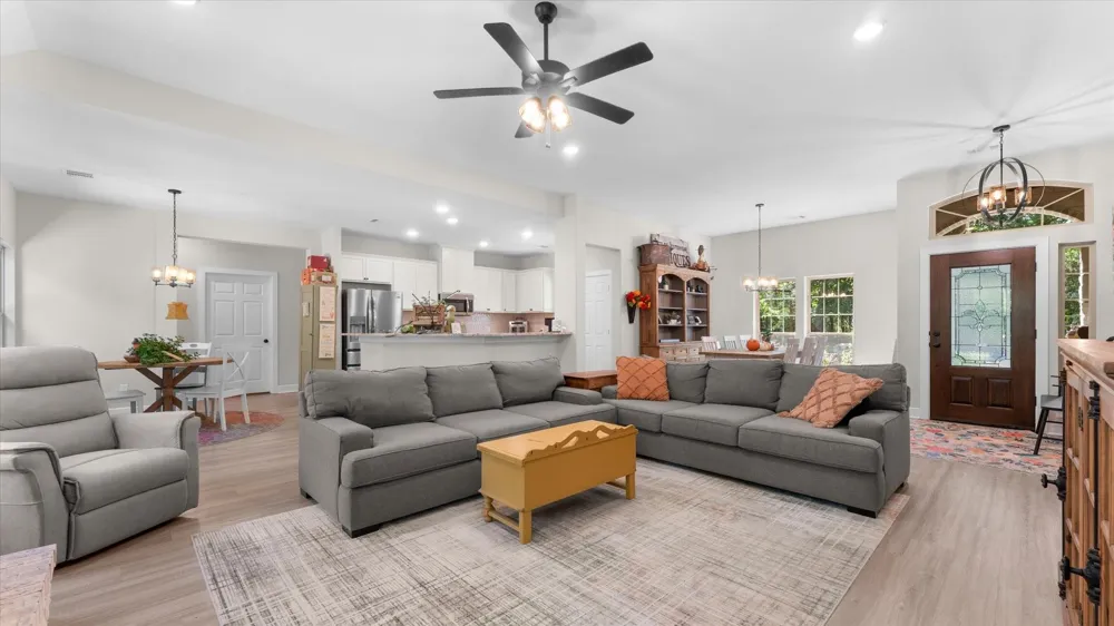 9698 Pioneer Trace Conroe, TX 77303
