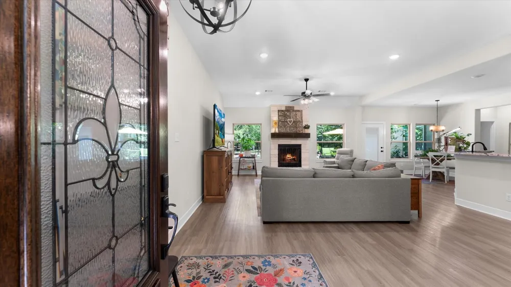 9698 Pioneer Trace Conroe, TX 77303