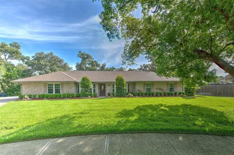 2102 WHITLOCK PLACE