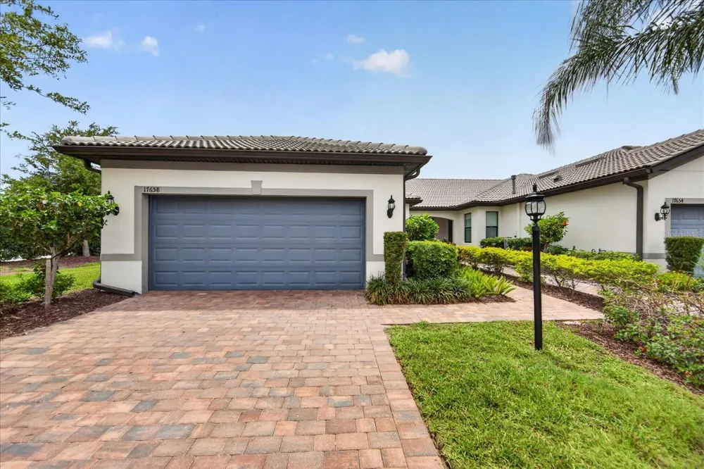 17658 CAMDEN DRIVE Bradenton, FL 34202