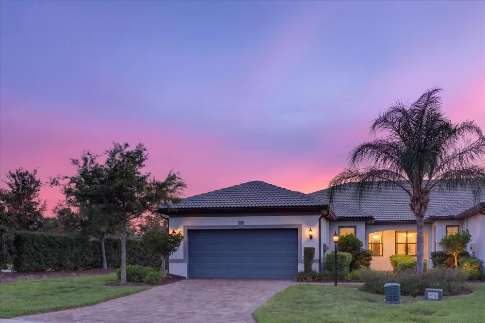 17658 CAMDEN DRIVE Bradenton, FL 34202