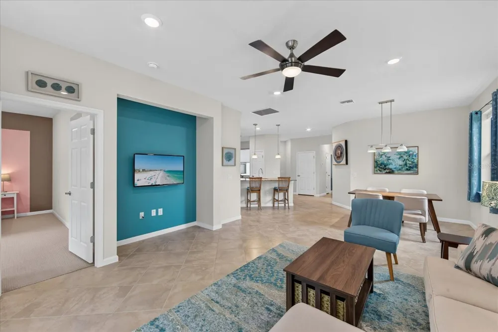 17658 CAMDEN DRIVE Bradenton, FL 34202