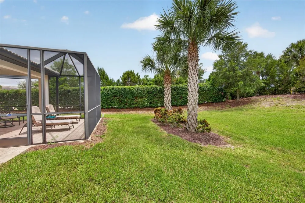 17658 CAMDEN DRIVE Bradenton, FL 34202