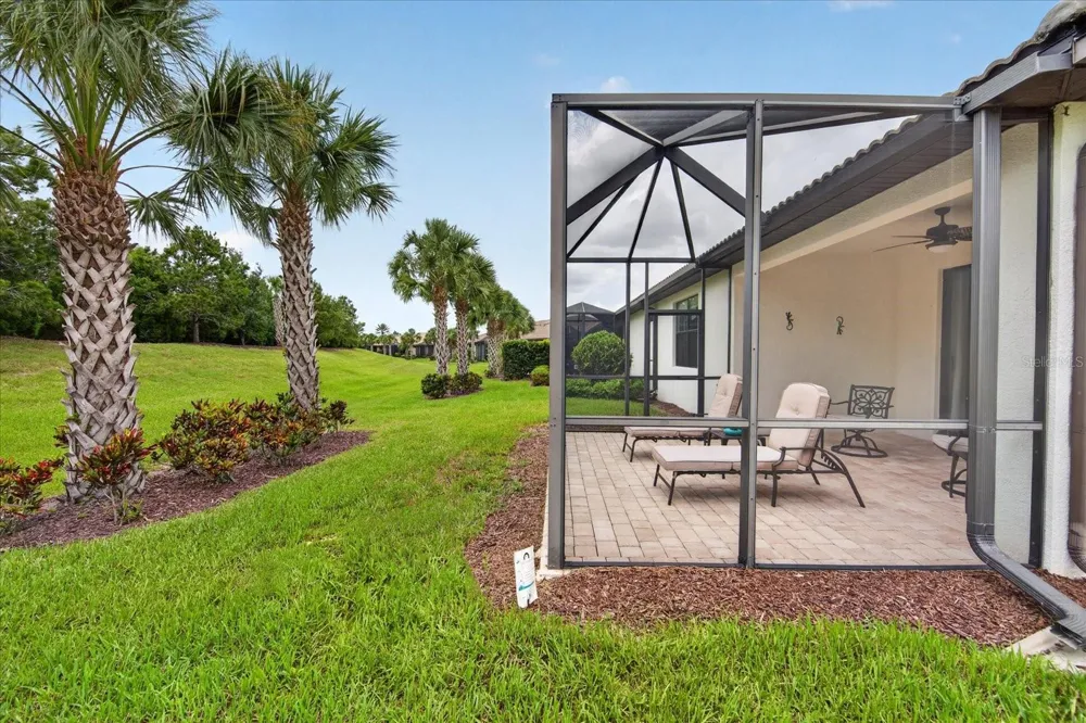 17658 CAMDEN DRIVE Bradenton, FL 34202