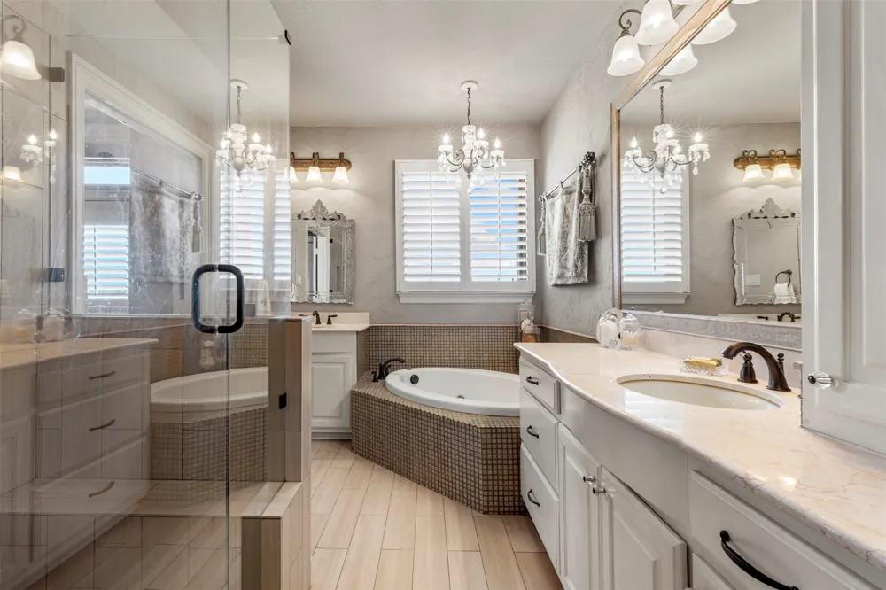 4021 Winsor Drive Farmers Branch, TX 75244