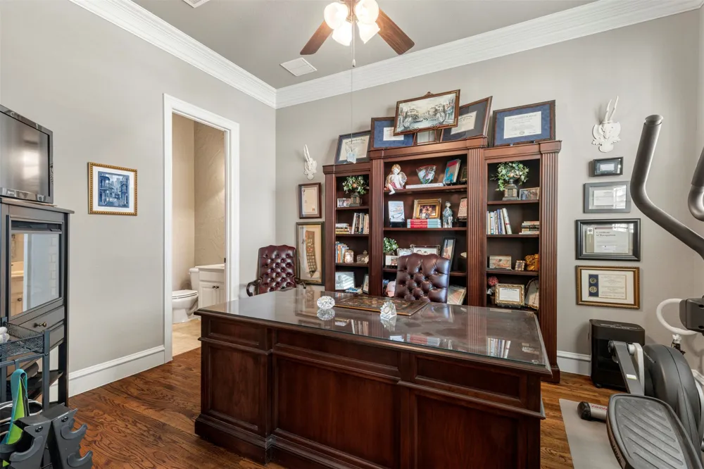 4021 Winsor Drive Farmers Branch, TX 75244