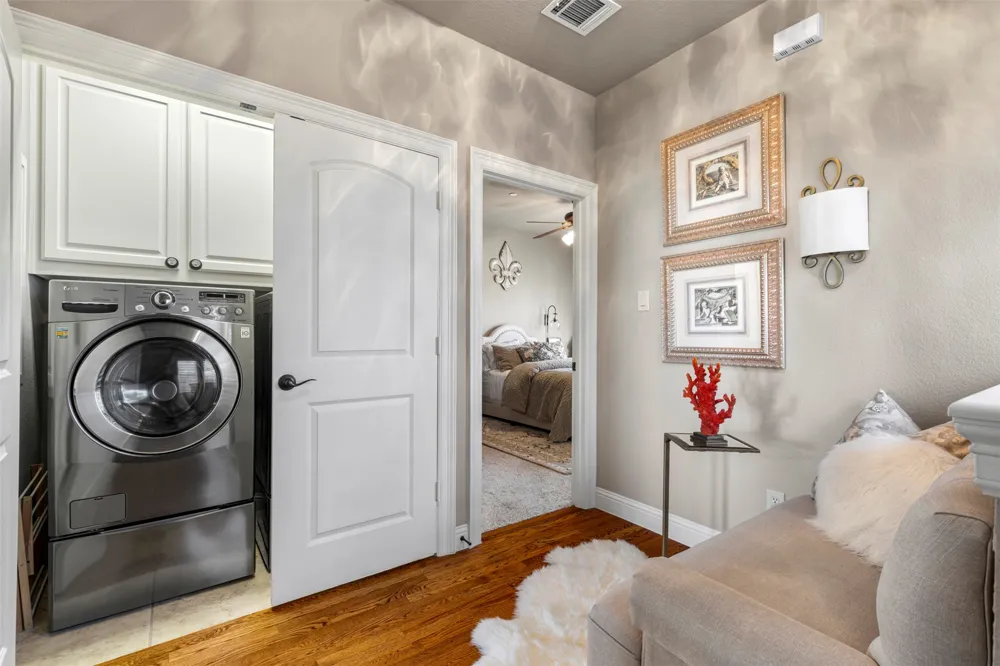 4021 Winsor Drive Farmers Branch, TX 75244