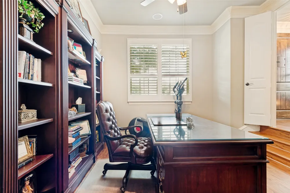 4021 Winsor Drive Farmers Branch, TX 75244