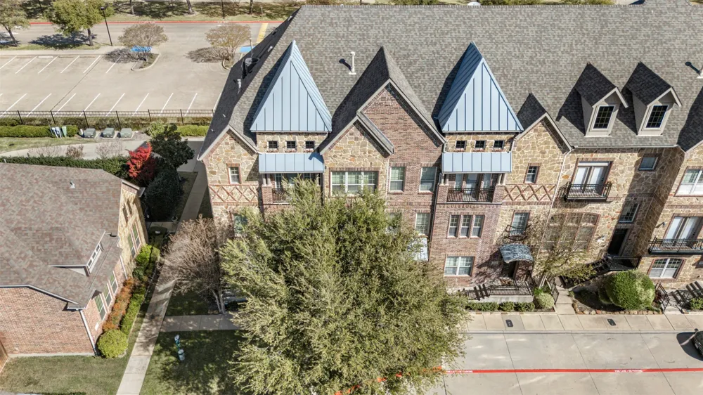4021 Winsor Drive Farmers Branch, TX 75244