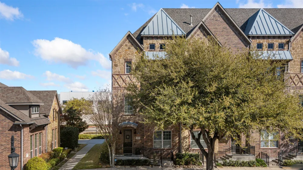 4021 Winsor Drive Farmers Branch, TX 75244