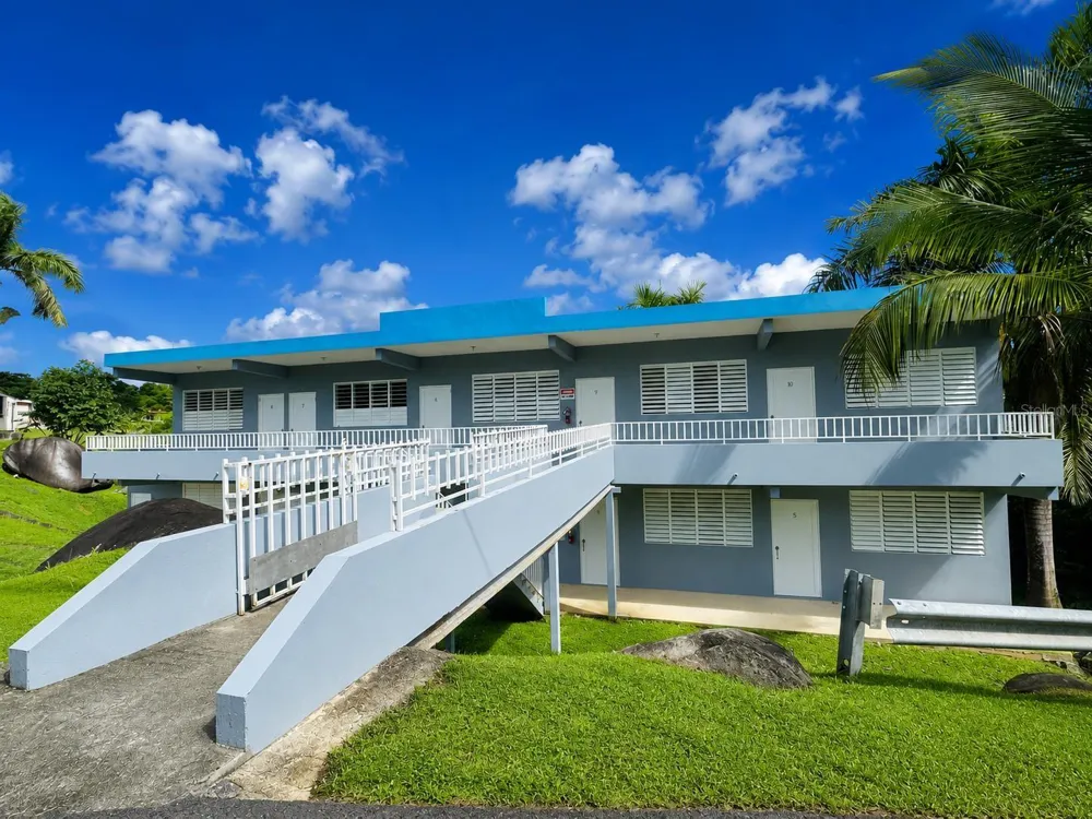 CARR. 908 KM 9.4 BO. TEJAS APT. #7 Humacao, PR 00791