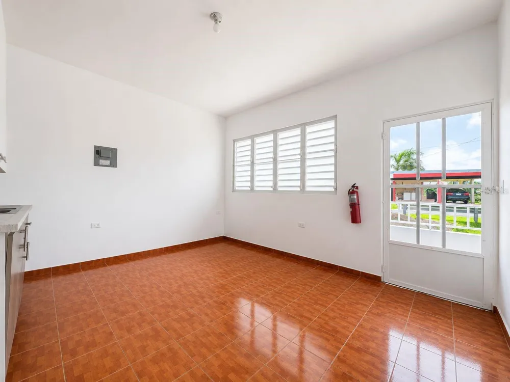 CARR. 908 KM 9.4 BO. TEJAS APT. #7 Humacao, PR 00791