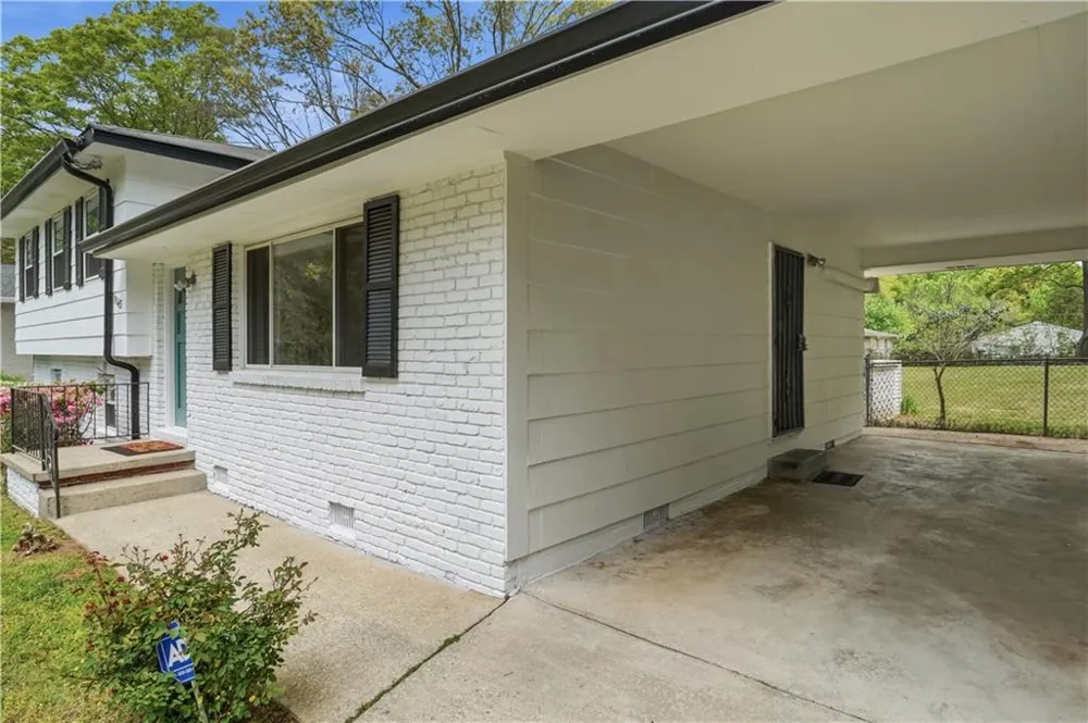 1143 Creekdale Drive Clarkston, GA 30021