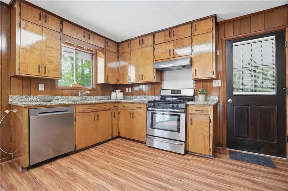 1143 Creekdale Drive Clarkston, GA 30021