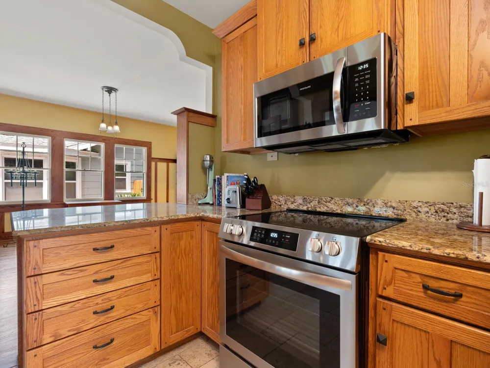2322 7TH AVENUE W Bradenton, FL 34205