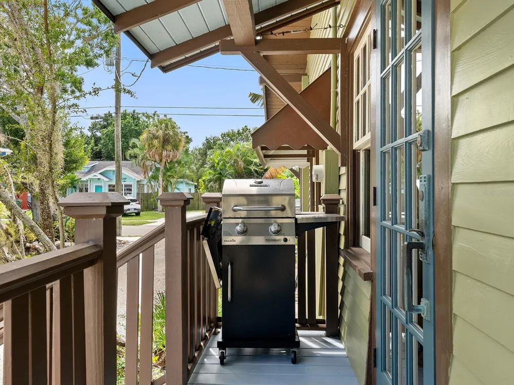 2322 7TH AVENUE W Bradenton, FL 34205