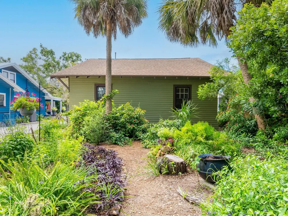 2322 7TH AVENUE W Bradenton, FL 34205