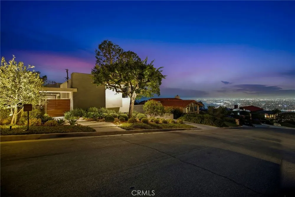 6085 Woodfern Drive Rancho Palos Verdes, CA 90275