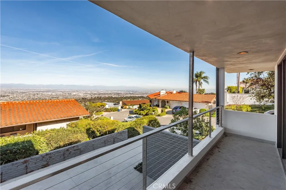 6085 Woodfern Drive Rancho Palos Verdes, CA 90275