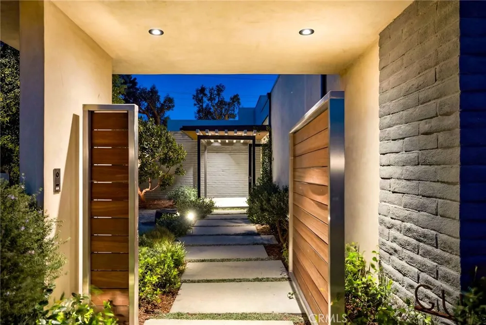 6085 Woodfern Drive Rancho Palos Verdes, CA 90275