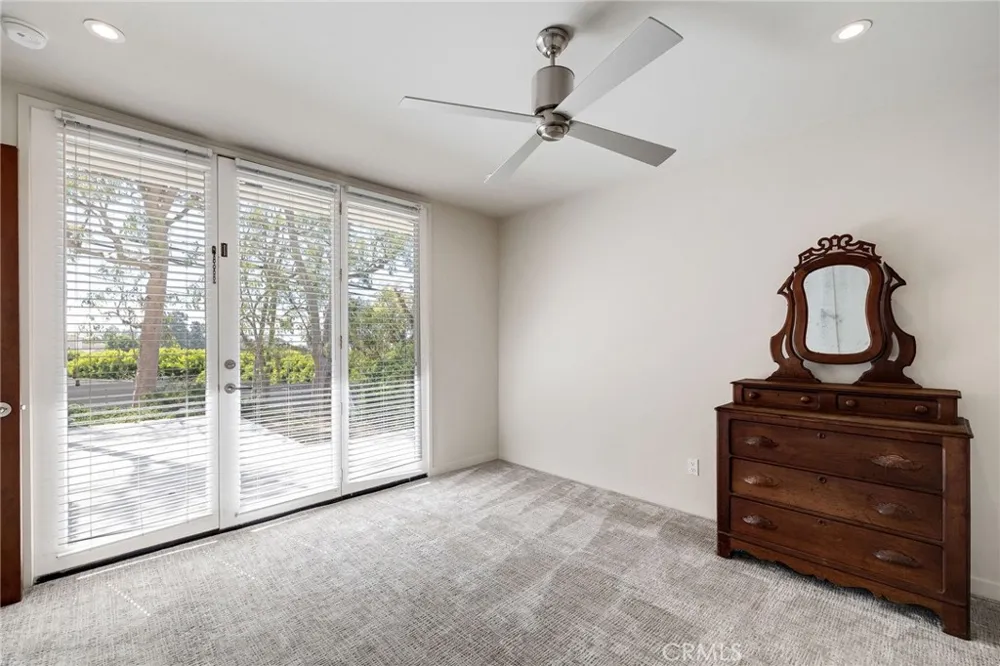 6085 Woodfern Drive Rancho Palos Verdes, CA 90275