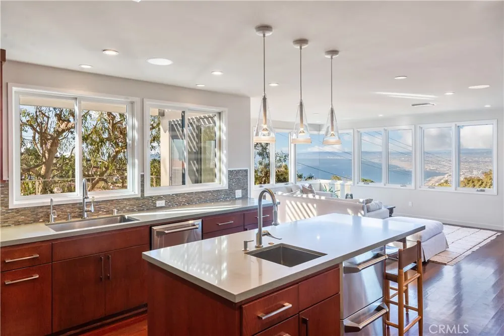 6085 Woodfern Drive Rancho Palos Verdes, CA 90275