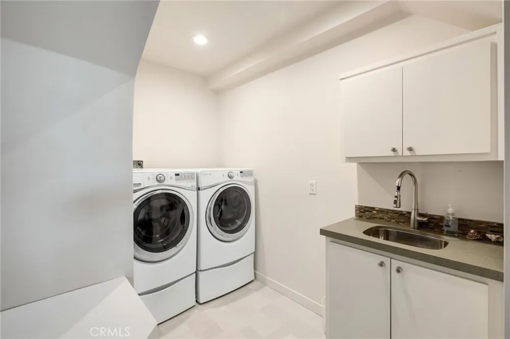6085 Woodfern Drive Rancho Palos Verdes, CA 90275