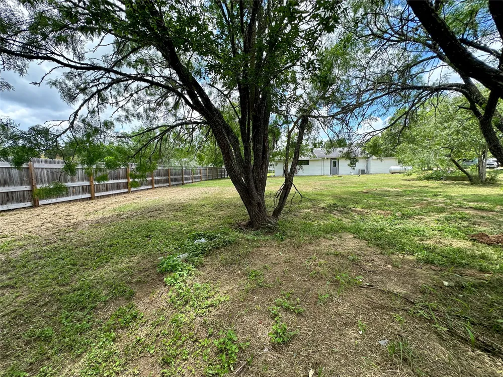 138 San Jacinto Street Bastrop, TX 78602
