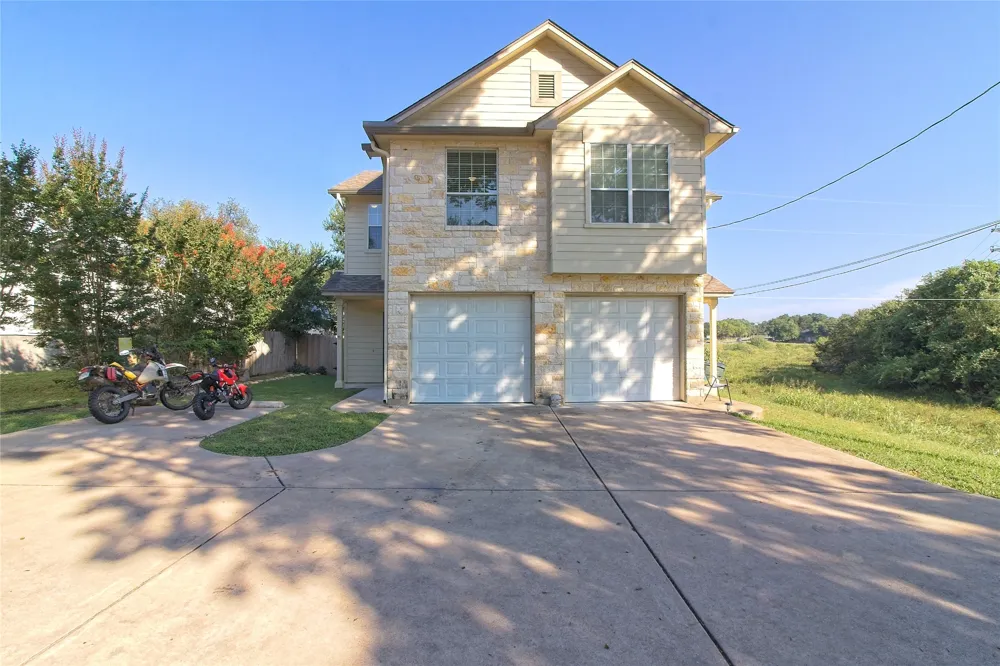 2903 Whisper Oaks Lane #A Georgetown, TX 78628