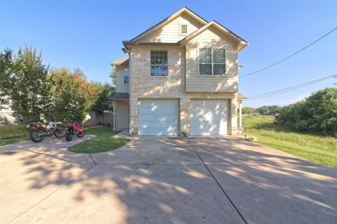 2903 Whisper Oaks Lane #A