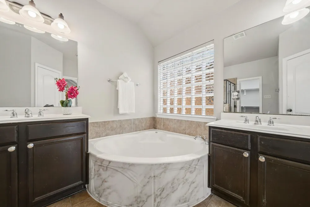 2206 Ascot Lane Sugar Land, TX 77479