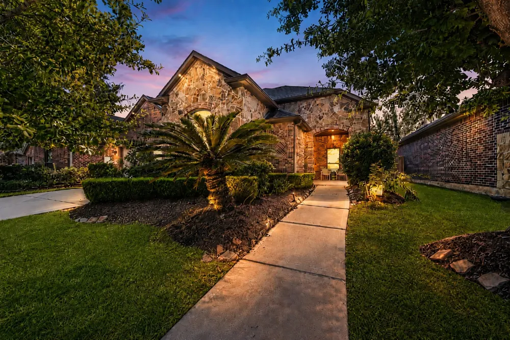 2206 Ascot Lane Sugar Land, TX 77479