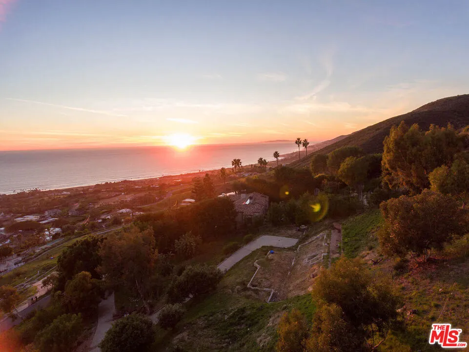30051 Andromeda Lane Malibu, CA 90265