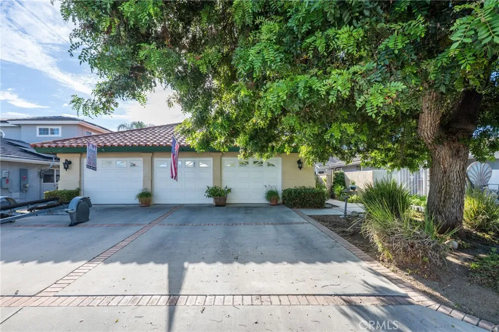 30224 Clear Water Canyon Lake, CA 92587